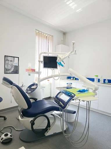 2025 04 25Stadent – Clinica Stomatologica